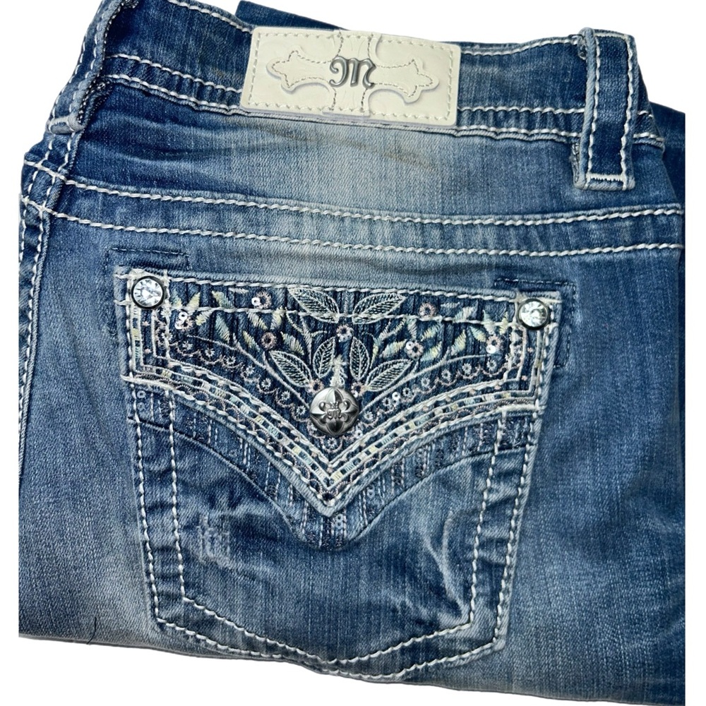 NWT Miss Me Jeans Mid Rise Easy Crop Sz 32 Flawed - see pictures
